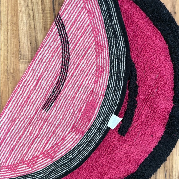 Smiley FACE RUG - Picture 2 of 2